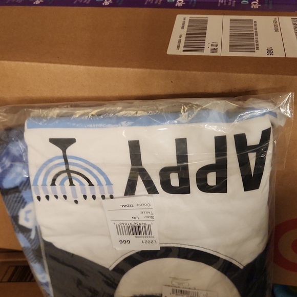 CHANUKAH  Happy Llamukah PAJAMAS Hanukkah Holiday Set!   NEW in Sealed Package! - Picture 6 of 10